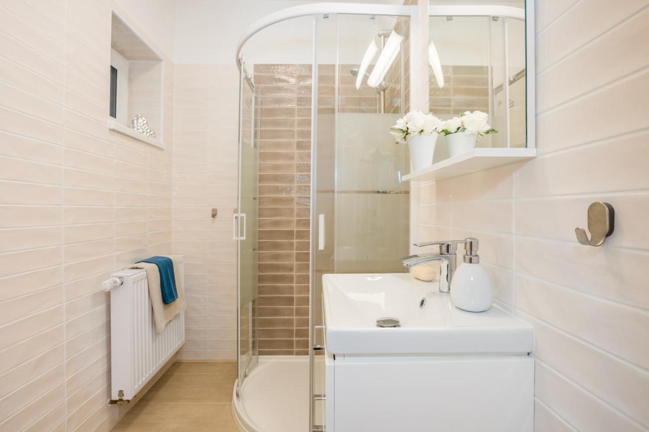 Apartmany Jedovary Trhové Sviny Exterior photo