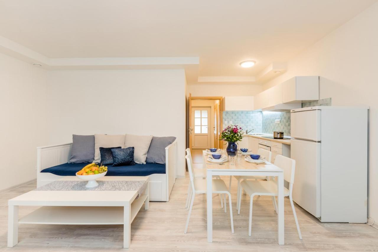 Apartmany Jedovary Trhové Sviny Exterior photo