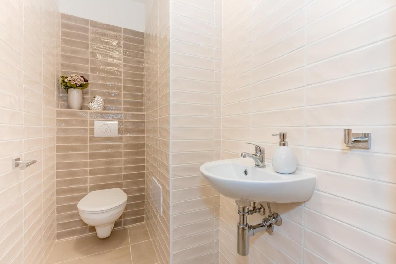 Apartmany Jedovary Trhové Sviny Exterior photo