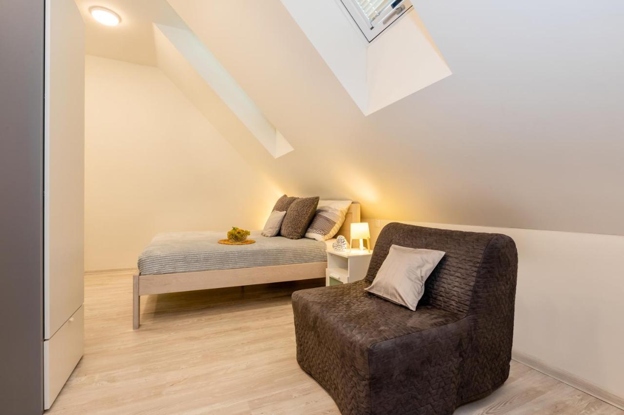 Apartmany Jedovary Trhové Sviny Exterior photo