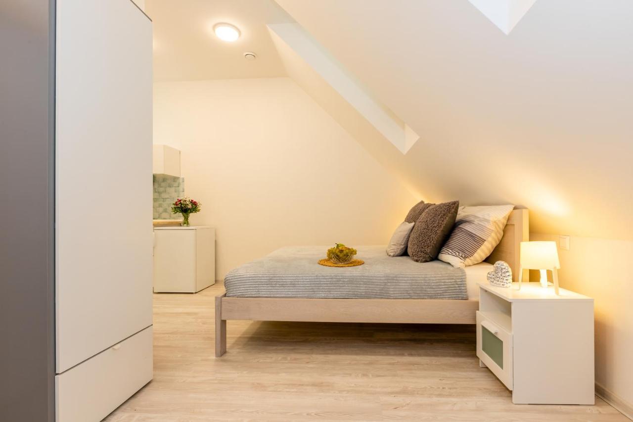 Apartmany Jedovary Trhové Sviny Exterior photo